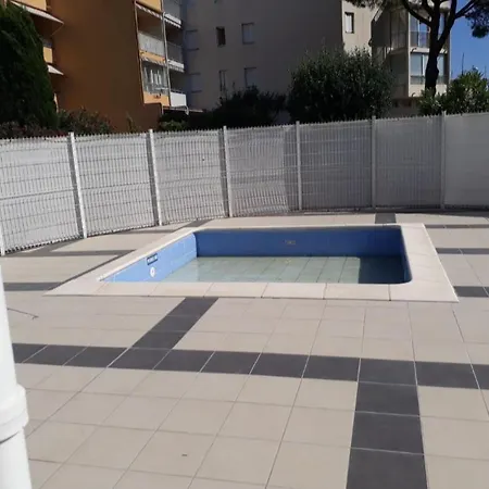 Studio Le Pharo, Plage, Piscine, Centre Port Apartment *